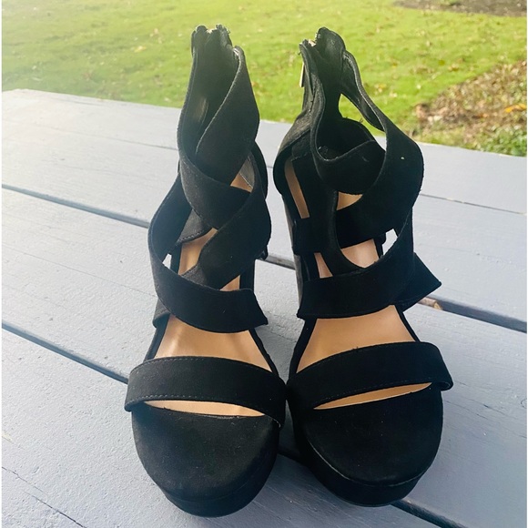 BAMBOO® Women's Simple Platform Chunky Heel Sandal, Black S/ 8.5 - Picture 9 of 14